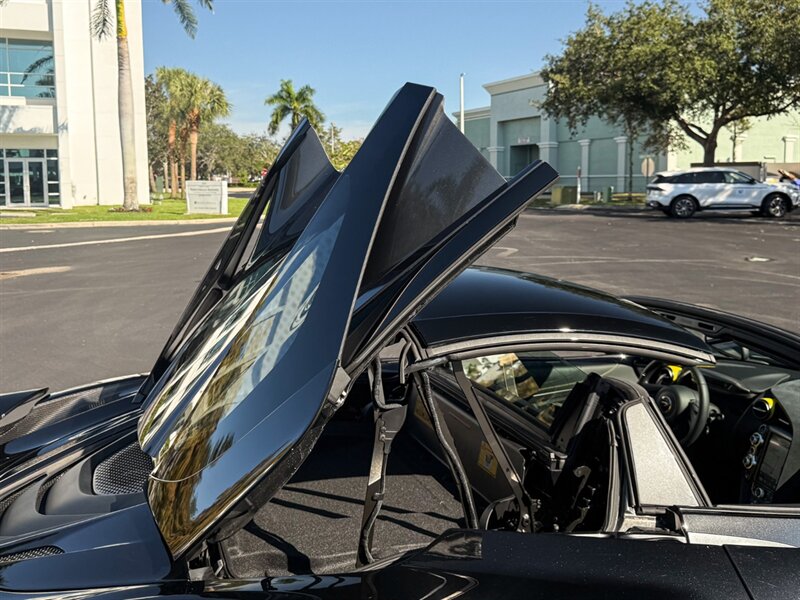 2022 McLaren 720S Spider Performance   - Photo 66 - Bonita Springs, FL 34134