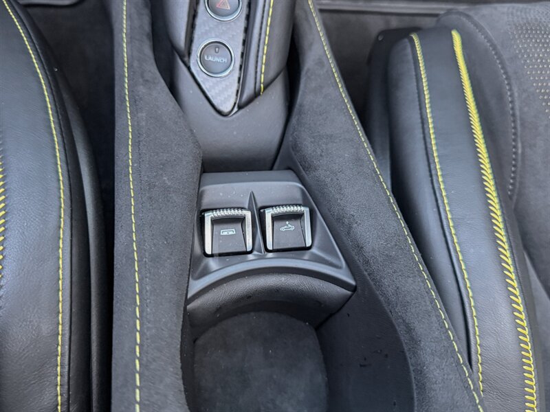 2022 McLaren 720S Spider Performance   - Photo 21 - Bonita Springs, FL 34134