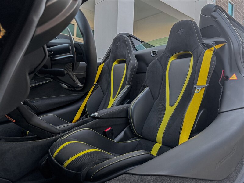 2022 McLaren 720S Spider Performance   - Photo 24 - Bonita Springs, FL 34134