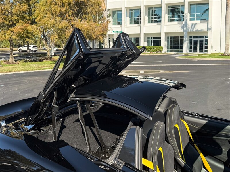 2022 McLaren 720S Spider Performance   - Photo 65 - Bonita Springs, FL 34134
