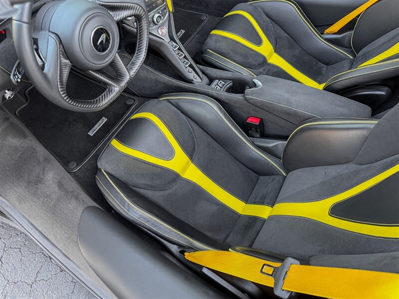 2022 McLaren 720S Spider Performance   - Photo 26 - Bonita Springs, FL 34134