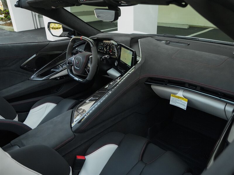 2023 Chevrolet Corvette Z06 70th Anniversary   - Photo 29 - Bonita Springs, FL 34134