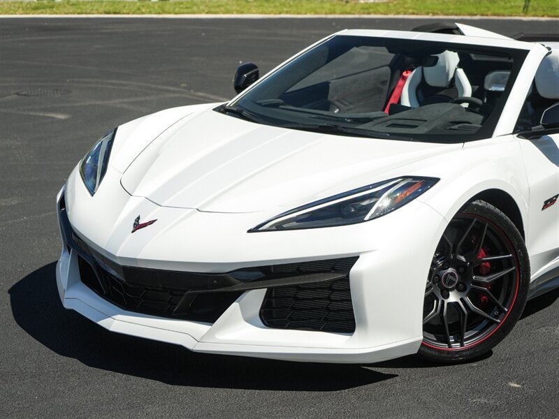 2023 Chevrolet Corvette Z06 70th Anniversary   - Photo 10 - Bonita Springs, FL 34134