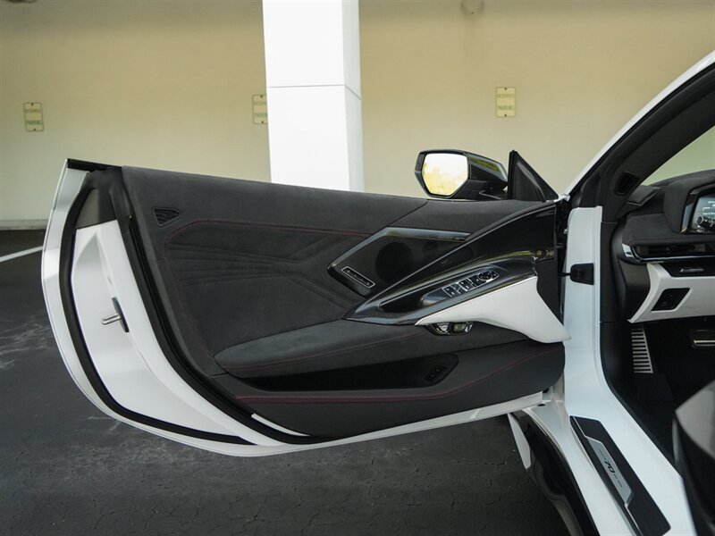 2023 Chevrolet Corvette Z06 70th Anniversary   - Photo 25 - Bonita Springs, FL 34134
