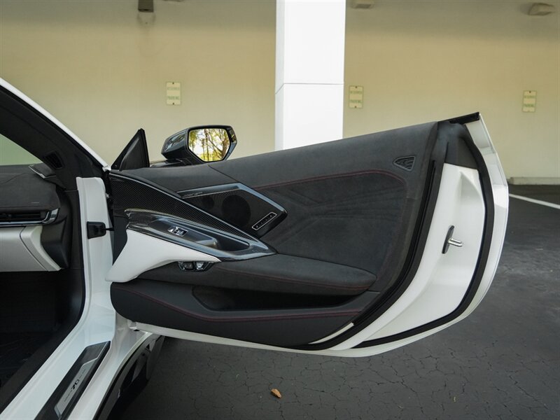 2023 Chevrolet Corvette Z06 70th Anniversary   - Photo 37 - Bonita Springs, FL 34134