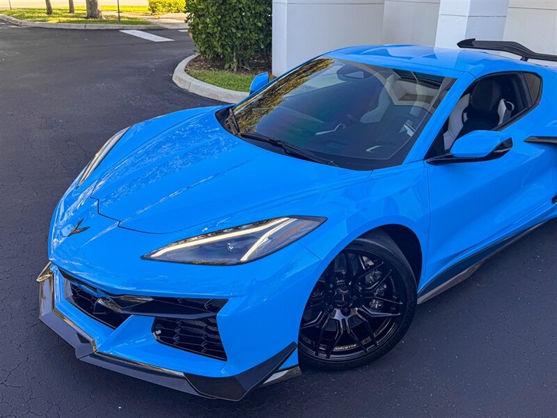 2025 Chevrolet Corvette Z06 - Photo 9 - Bonita Springs, FL 34134