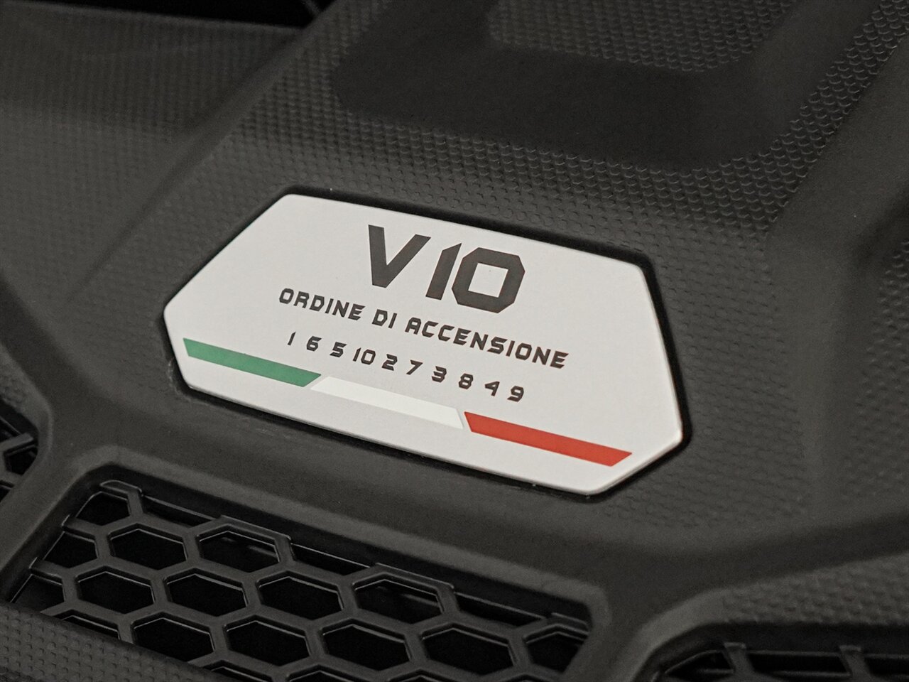 2021 Lamborghini Huracan EVO RWD   - Photo 40 - Bonita Springs, FL 34134