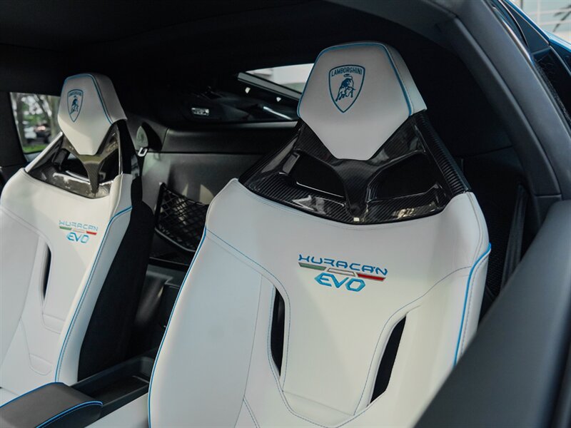2021 Lamborghini Huracan EVO RWD - Photo 8 - Bonita Springs, FL 34134