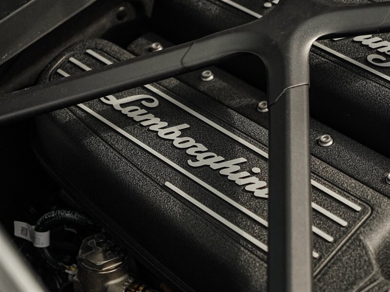 2021 Lamborghini Huracan EVO RWD - Photo 39 - Bonita Springs, FL 34134
