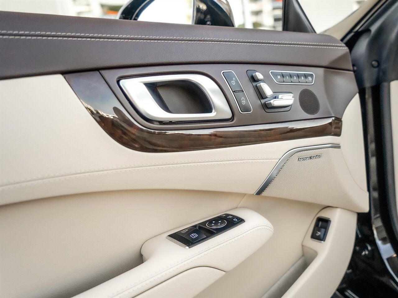 2019 Mercedes-Benz SL 550   - Photo 20 - Bonita Springs, FL 34134