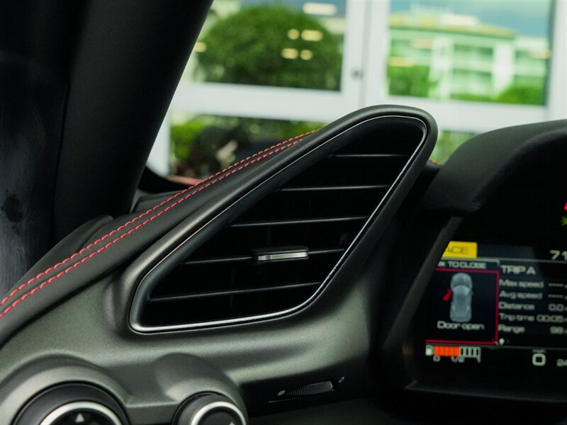 2019 Ferrari 488 GTB   - Photo 23 - Bonita Springs, FL 34134