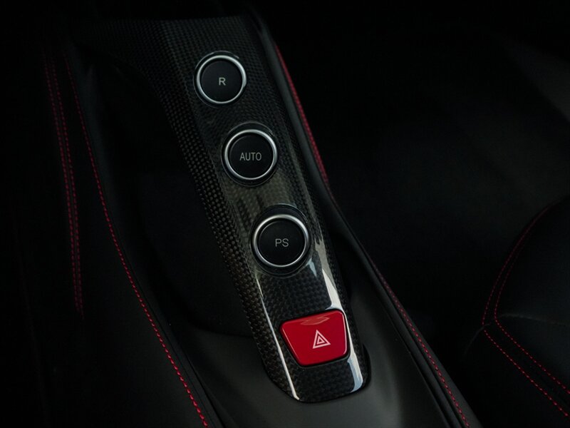 2019 Ferrari 488 GTB   - Photo 18 - Bonita Springs, FL 34134