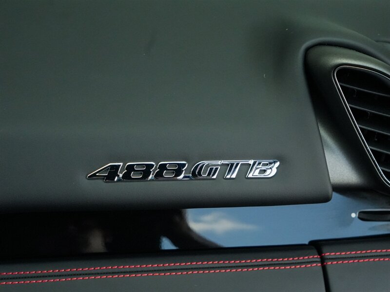 2019 Ferrari 488 GTB   - Photo 39 - Bonita Springs, FL 34134