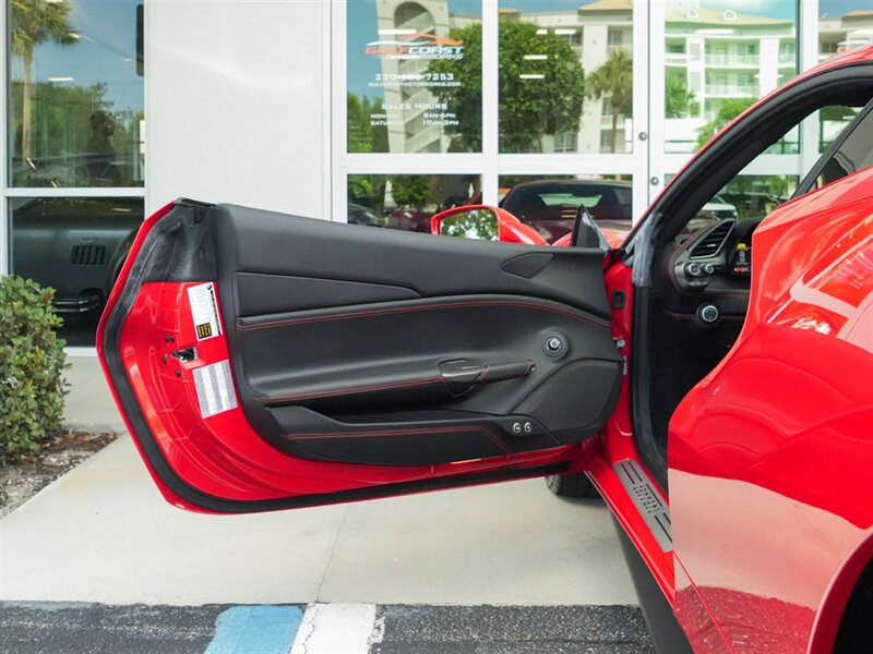 2019 Ferrari 488 GTB   - Photo 26 - Bonita Springs, FL 34134