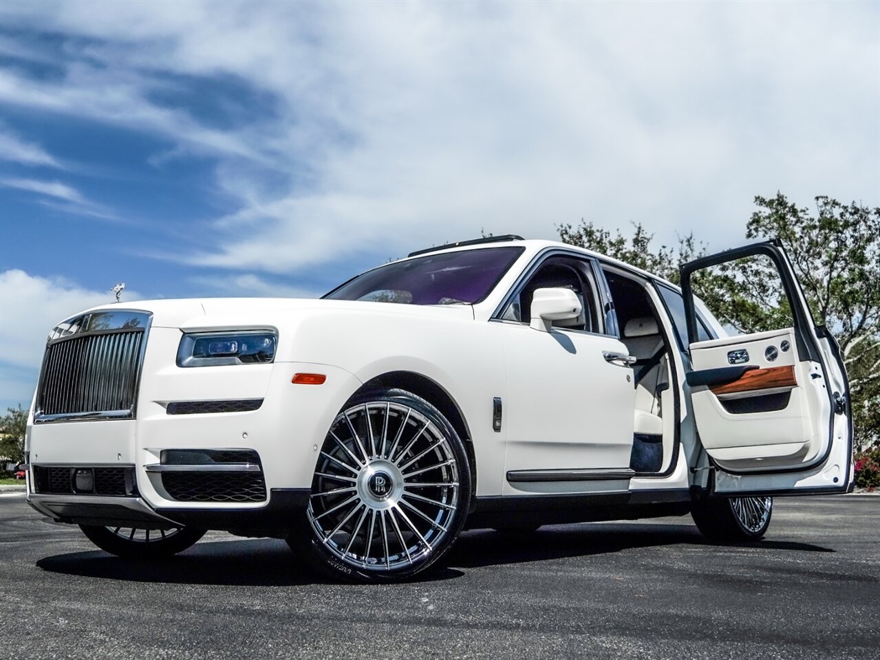 2019 Rolls-Royce Cullinan   - Photo 12 - Bonita Springs, FL 34134