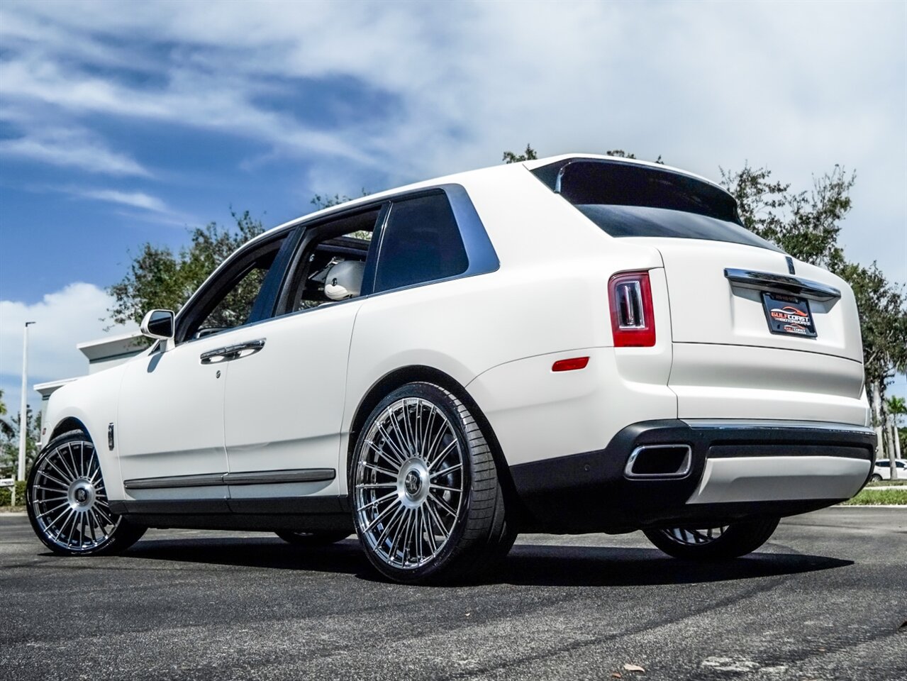 2019 Rolls-Royce Cullinan   - Photo 39 - Bonita Springs, FL 34134