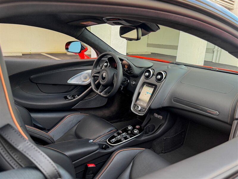 2023 McLaren GT   - Photo 27 - Bonita Springs, FL 34134