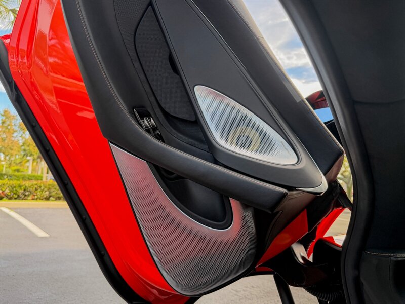 2023 McLaren GT   - Photo 25 - Bonita Springs, FL 34134