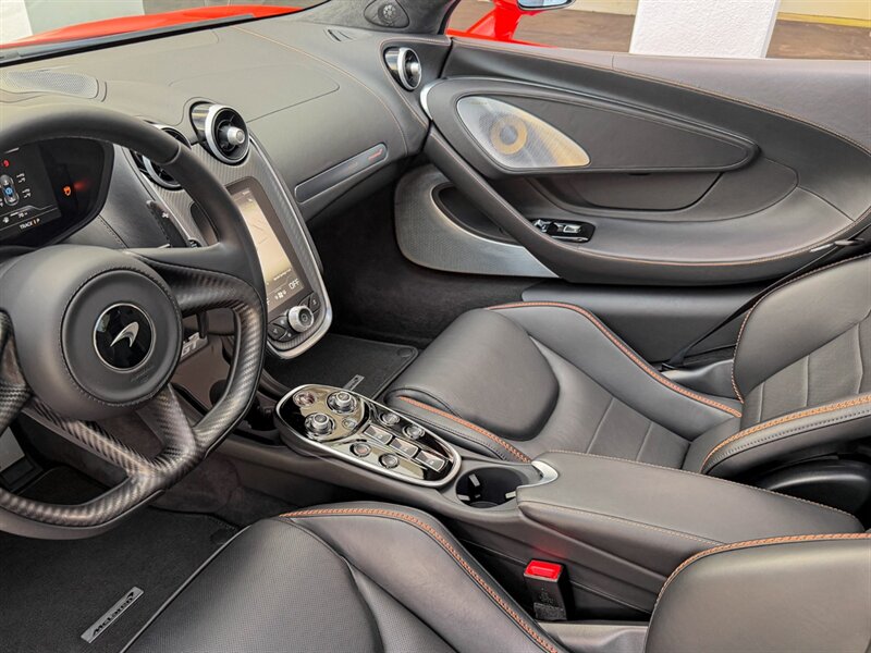 2023 McLaren GT   - Photo 15 - Bonita Springs, FL 34134