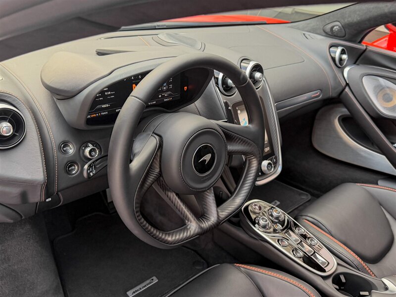 2023 McLaren GT   - Photo 28 - Bonita Springs, FL 34134