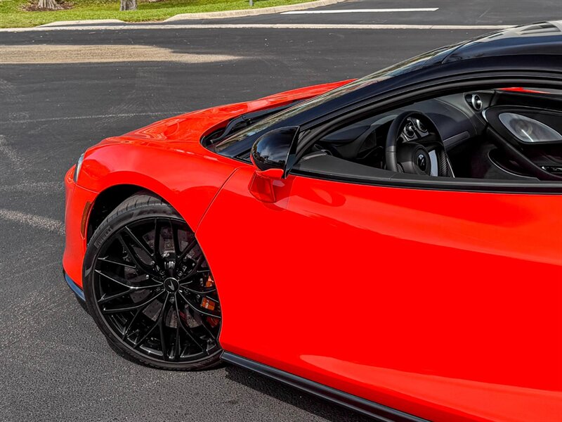 2023 McLaren GT   - Photo 47 - Bonita Springs, FL 34134
