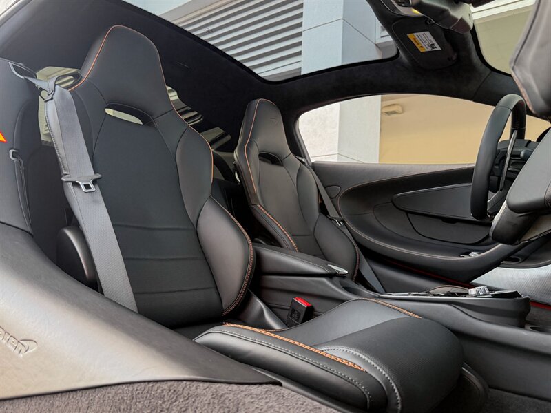 2023 McLaren GT   - Photo 29 - Bonita Springs, FL 34134