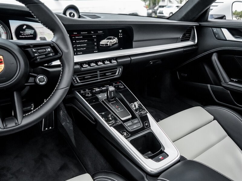 2022 Porsche 911 Turbo S   - Photo 15 - Bonita Springs, FL 34134