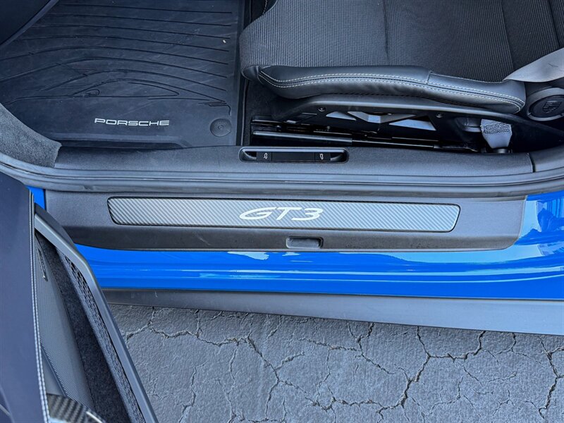 2025 Porsche 911 GT3 Touring - Photo 28 - Bonita Springs, FL 34134