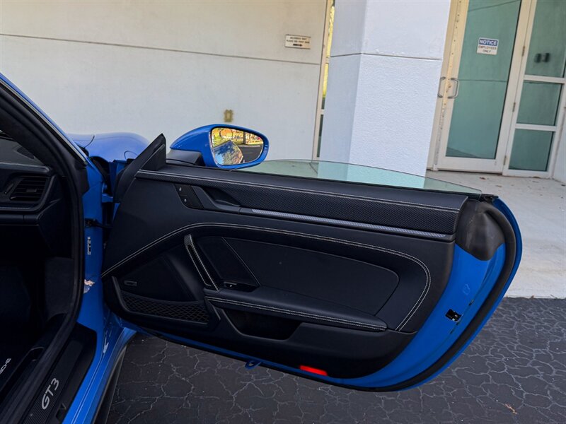 2025 Porsche 911 GT3 Touring - Photo 38 - Bonita Springs, FL 34134