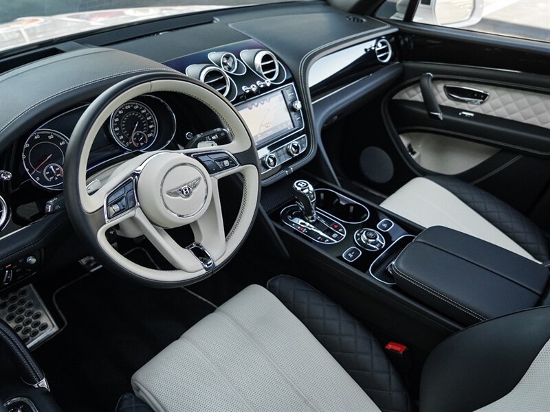 2019 Bentley Bentayga V8   - Photo 2 - Bonita Springs, FL 34134