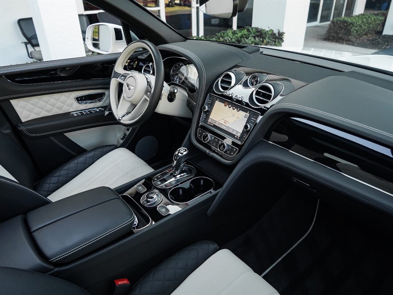 2019 Bentley Bentayga V8   - Photo 35 - Bonita Springs, FL 34134