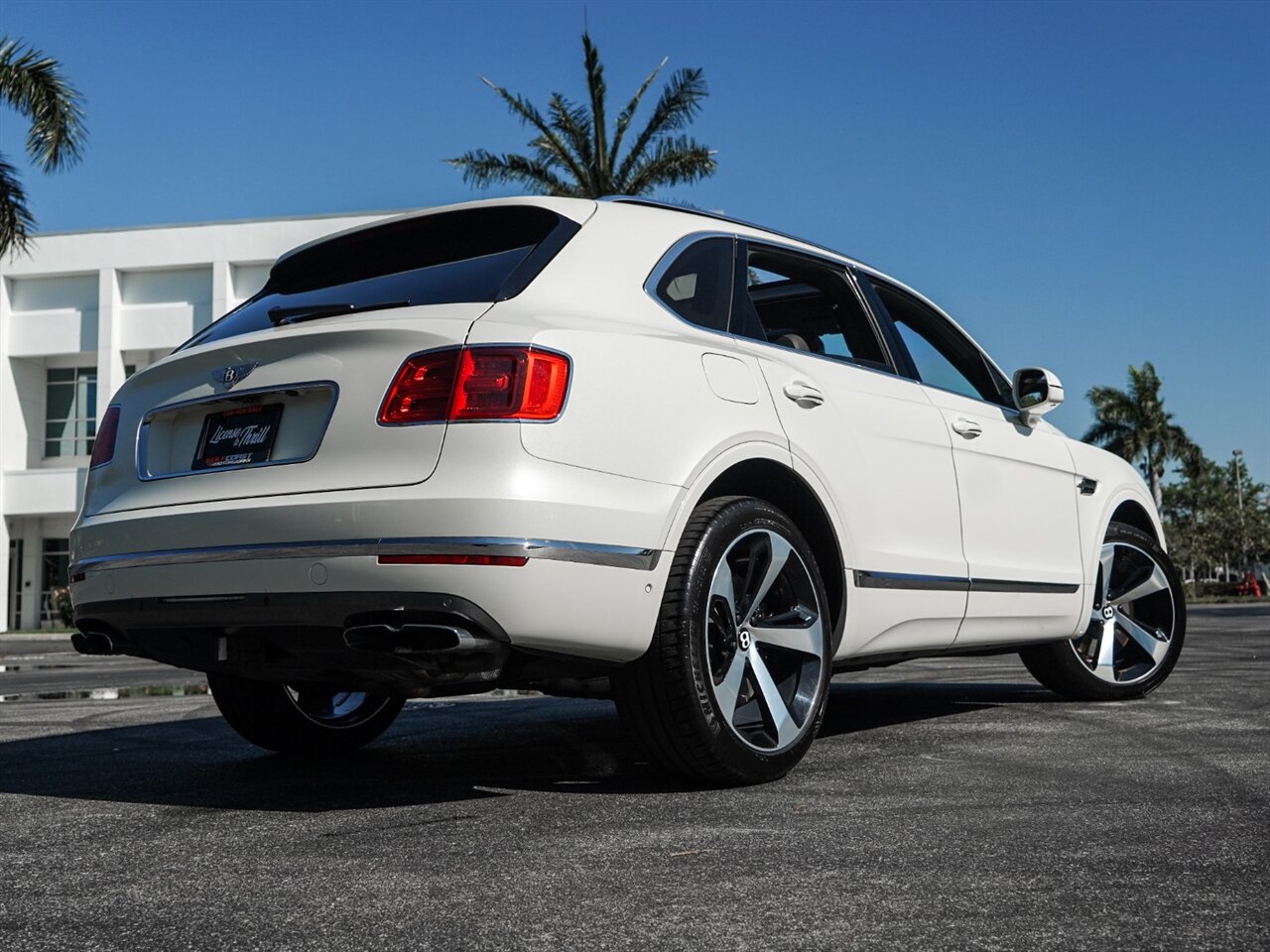 2019 Bentley Bentayga V8   - Photo 69 - Bonita Springs, FL 34134