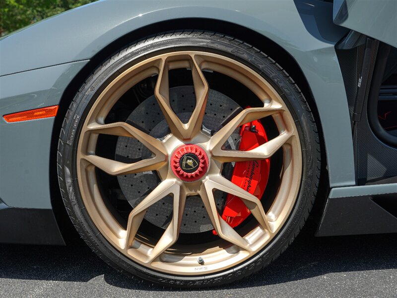 2017 Lamborghini Aventador LP 750-4 SV - Photo 8 - Bonita Springs, FL 34134