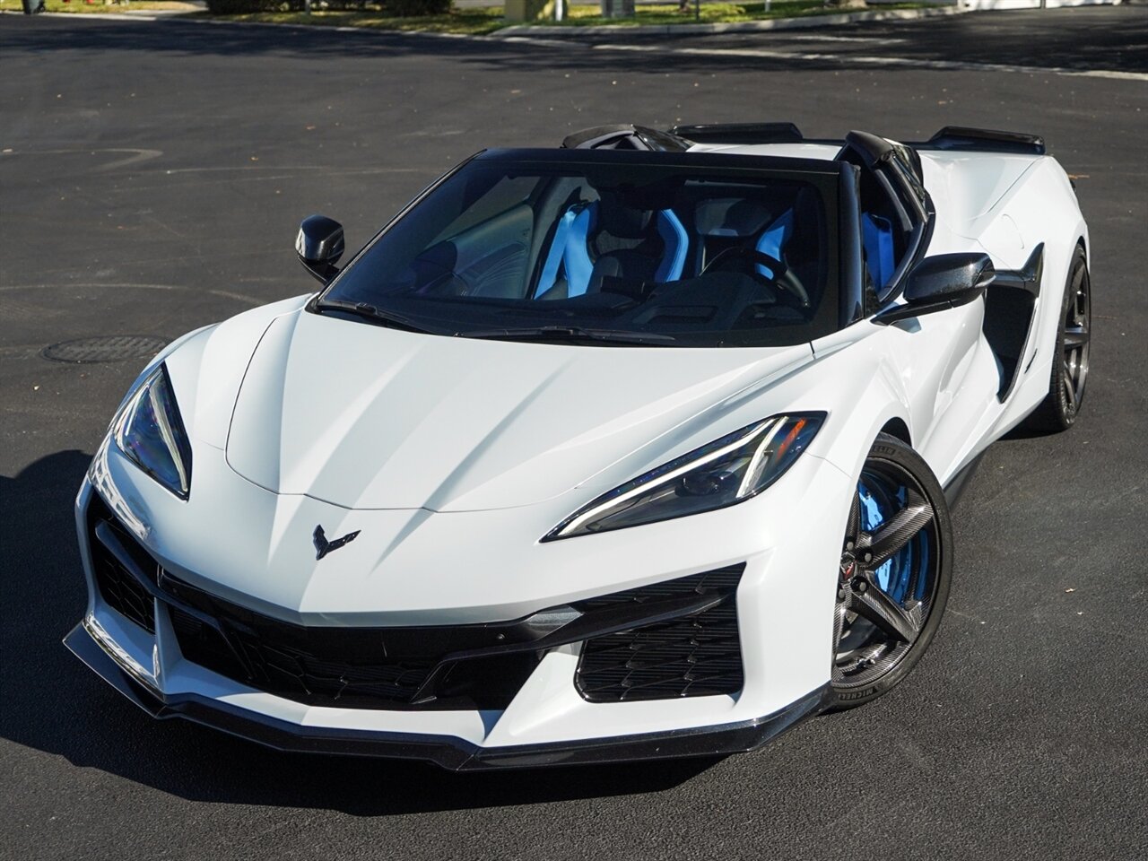 2023 Chevrolet Corvette Z06   - Photo 10 - Bonita Springs, FL 34134