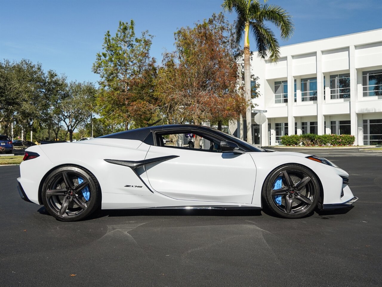 2023 Chevrolet Corvette Z06   - Photo 81 - Bonita Springs, FL 34134