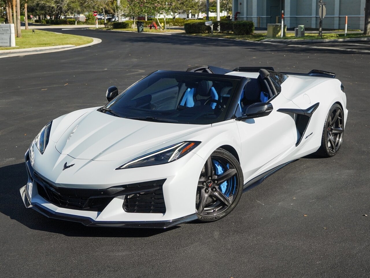 2023 Chevrolet Corvette Z06   - Photo 12 - Bonita Springs, FL 34134