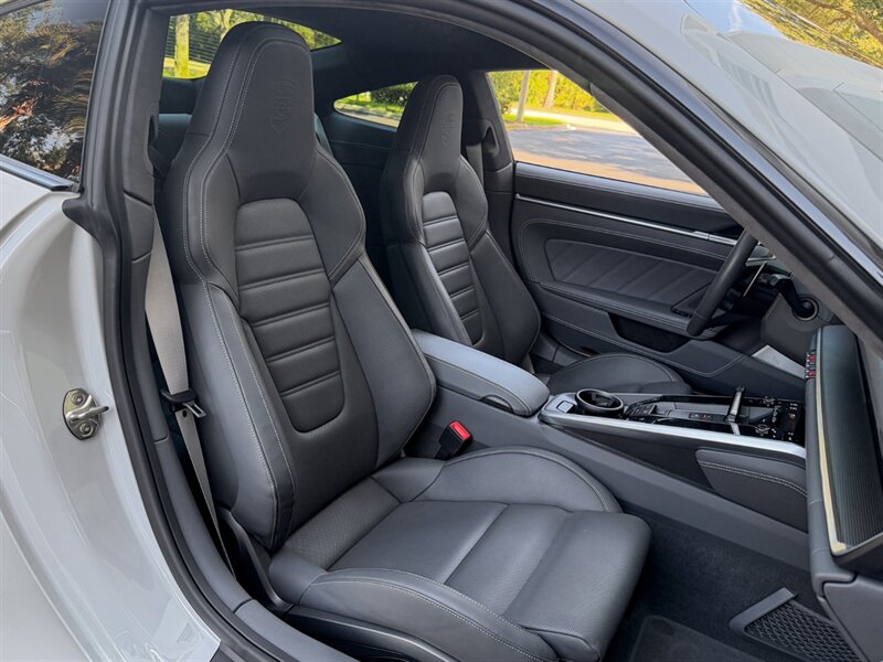 2022 Porsche 911 Turbo S - Photo 32 - Bonita Springs, FL 34134
