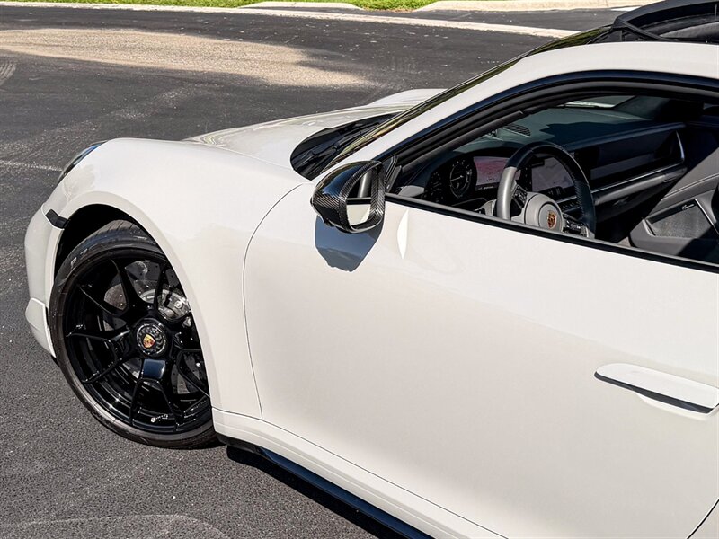 2022 Porsche 911 Turbo S - Photo 48 - Bonita Springs, FL 34134