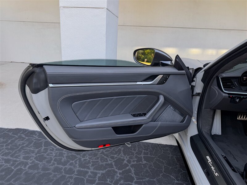 2022 Porsche 911 Turbo S - Photo 26 - Bonita Springs, FL 34134