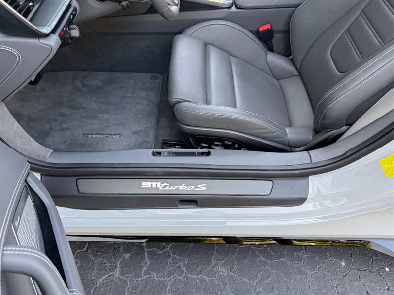 2022 Porsche 911 Turbo S - Photo 27 - Bonita Springs, FL 34134