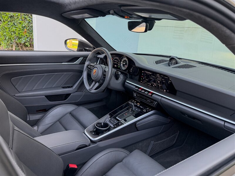 2022 Porsche 911 Turbo S - Photo 28 - Bonita Springs, FL 34134