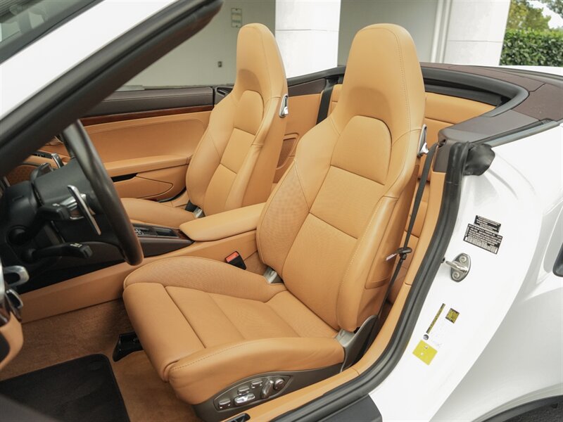 2015 Porsche 911 Turbo S   - Photo 22 - Bonita Springs, FL 34134