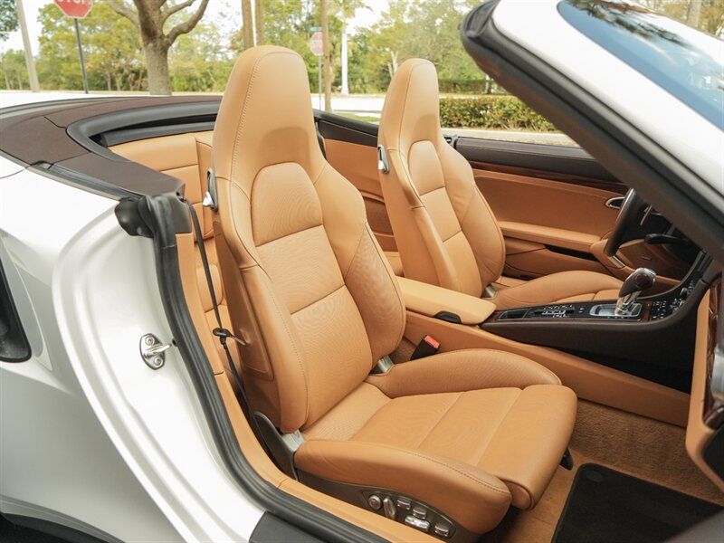 2015 Porsche 911 Turbo S   - Photo 31 - Bonita Springs, FL 34134