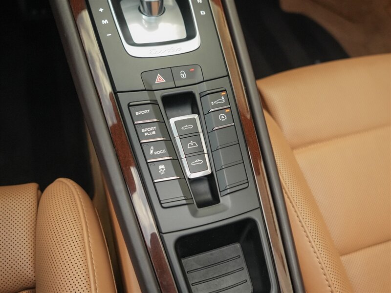 2015 Porsche 911 Turbo S   - Photo 20 - Bonita Springs, FL 34134