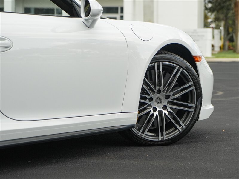 2015 Porsche 911 Turbo S   - Photo 56 - Bonita Springs, FL 34134