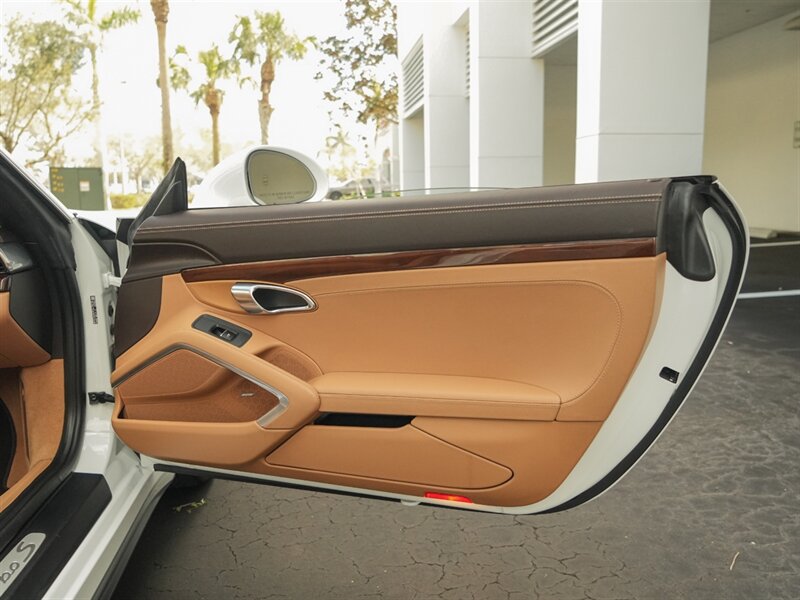 2015 Porsche 911 Turbo S   - Photo 34 - Bonita Springs, FL 34134