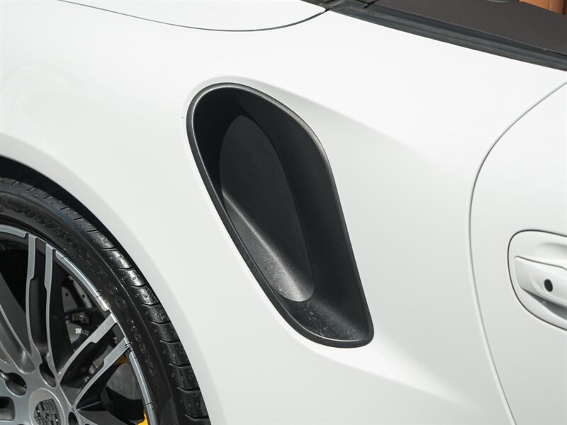 2015 Porsche 911 Turbo S   - Photo 60 - Bonita Springs, FL 34134