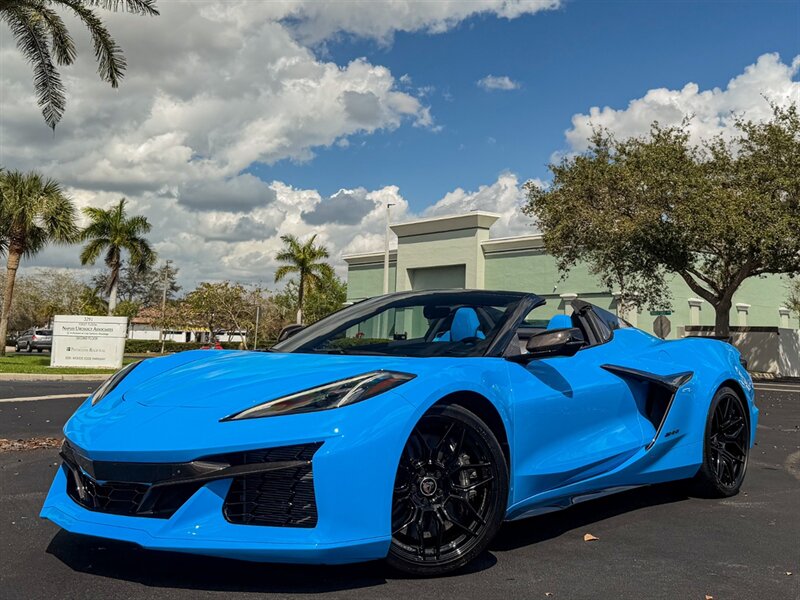 2023 Chevrolet Corvette Z06   - Photo 10 - Bonita Springs, FL 34134