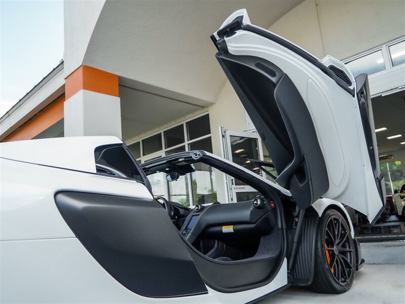 2016 McLaren 675LT Spider - Photo 21 - Bonita Springs, FL 34134