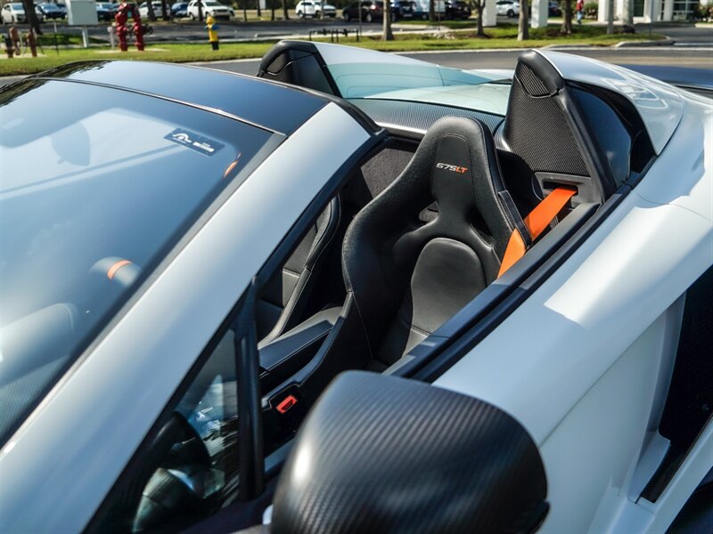 2016 McLaren 675LT Spider - Photo 8 - Bonita Springs, FL 34134